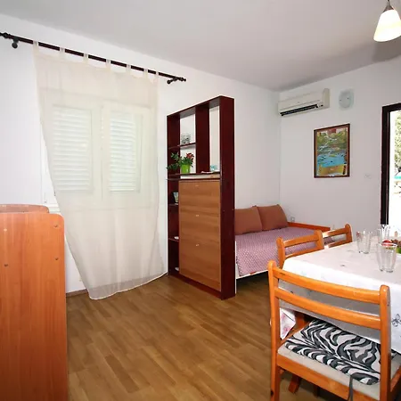 Apartments By The Sea Tisno, Murter - 5136