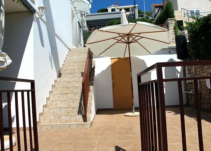 Apartman Apartments By The Sea Tisno, Murter - 5136 Tisno